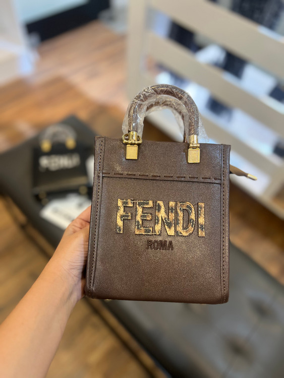کیف فندی روما