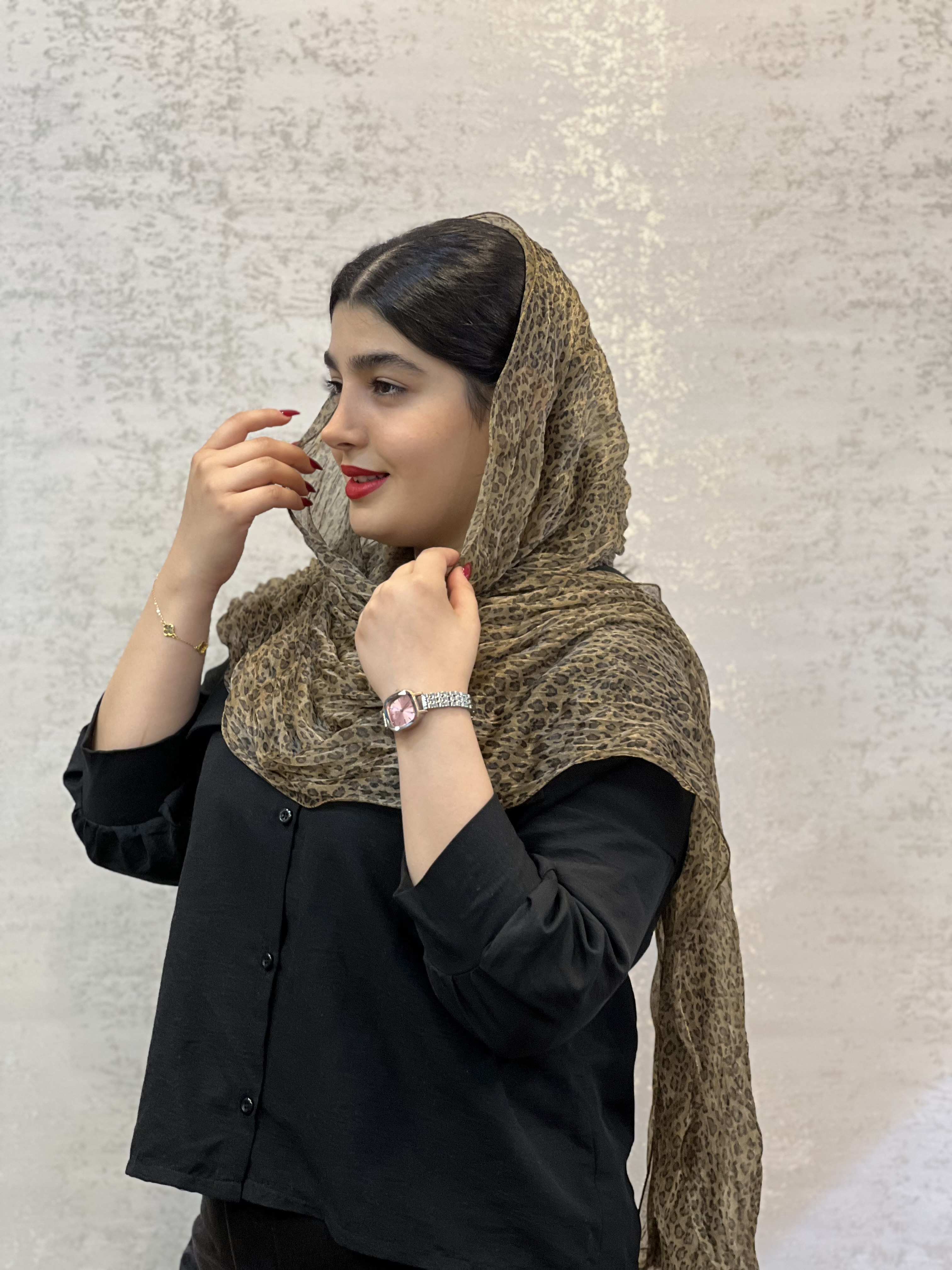 شال پلنگی دور دالبری
