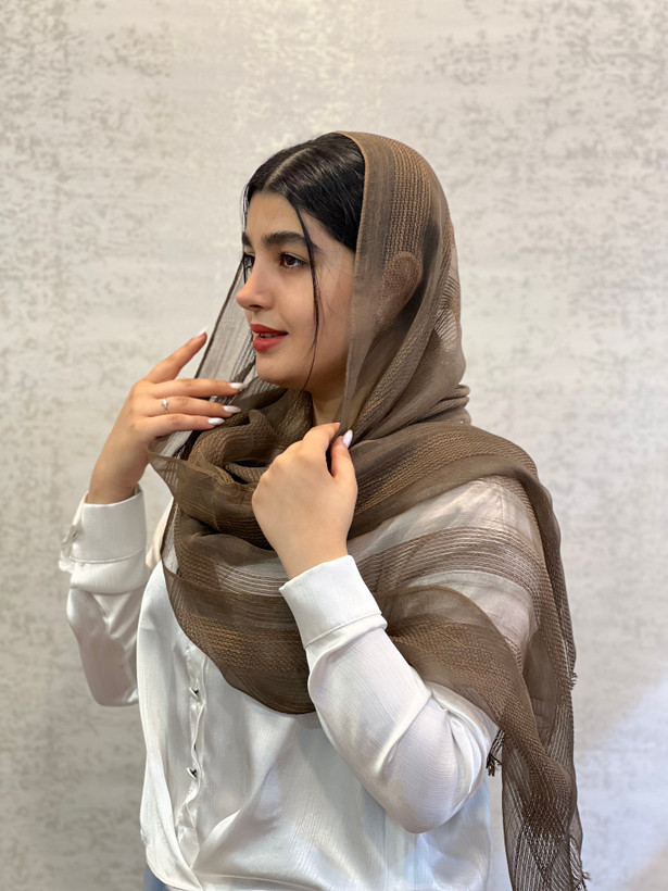شال ابریشم میلهای زنانه - طرح مدرن و خنک